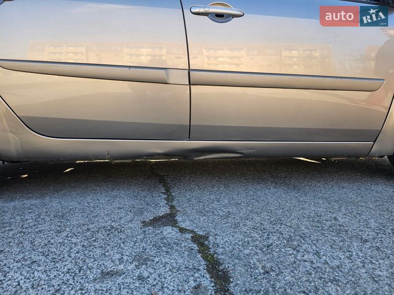 Мінівен Renault Scenic 2008 в Києві