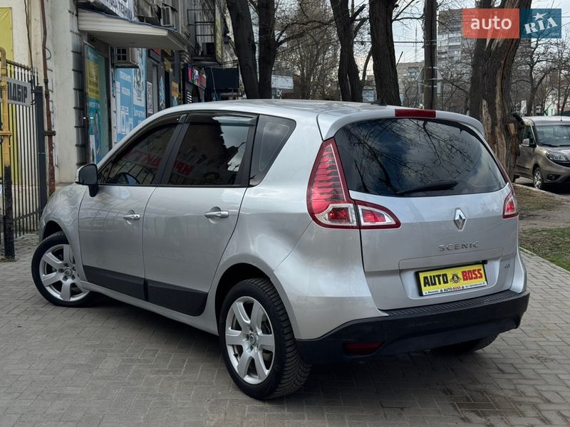 Минивэн Renault Scenic 2010 в Николаеве