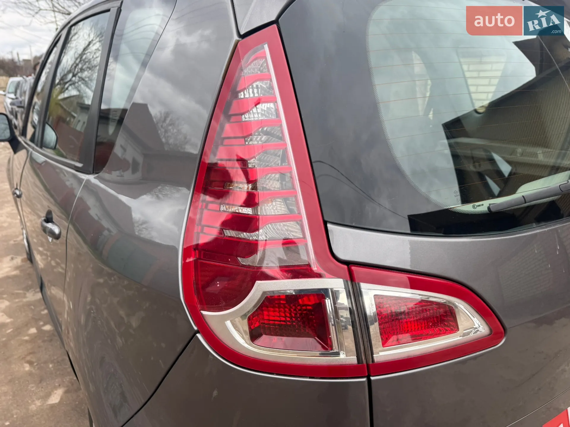 2010 Renault Scenic - мініатюра 22