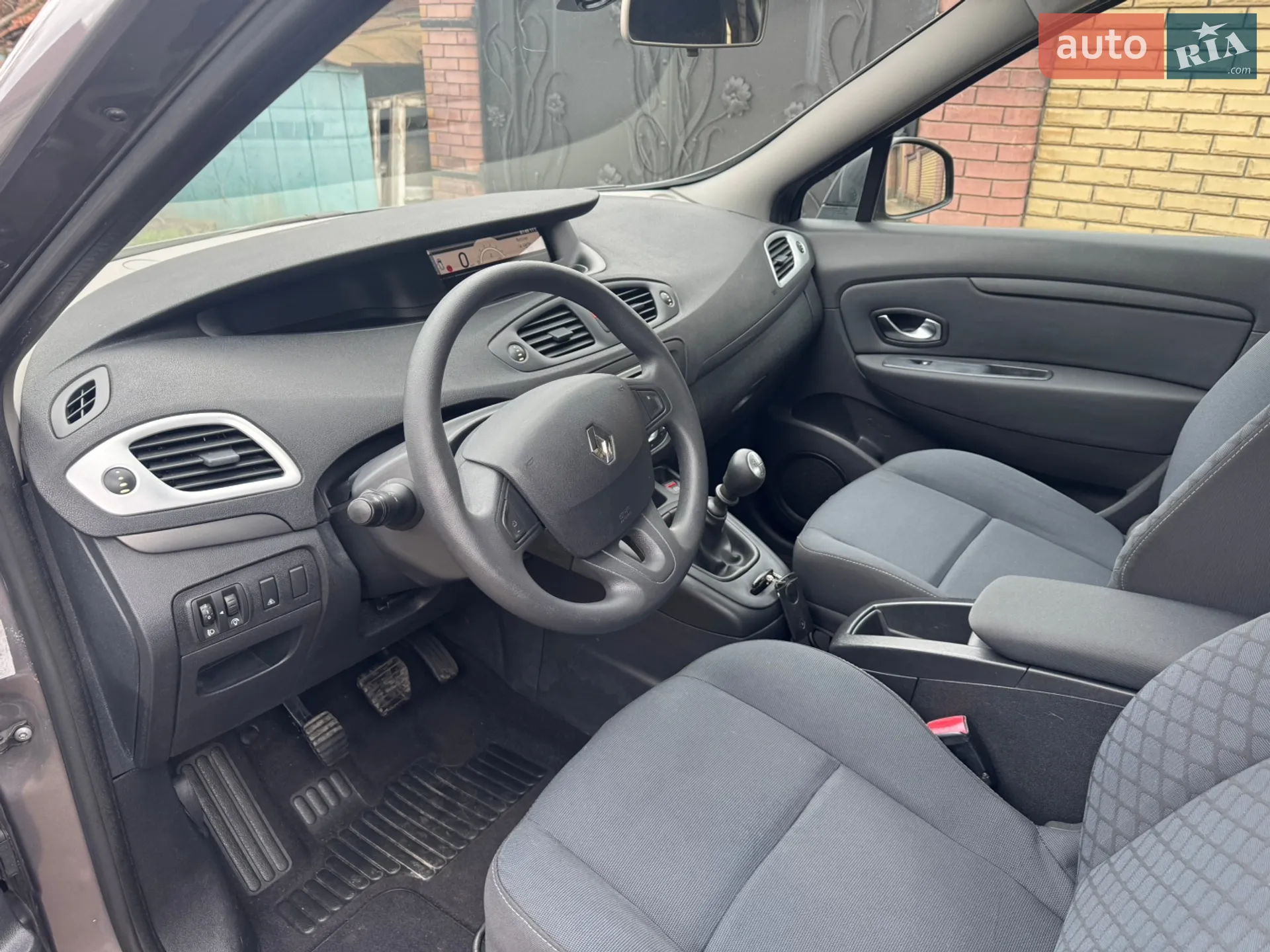2010 Renault Scenic - мініатюра 29