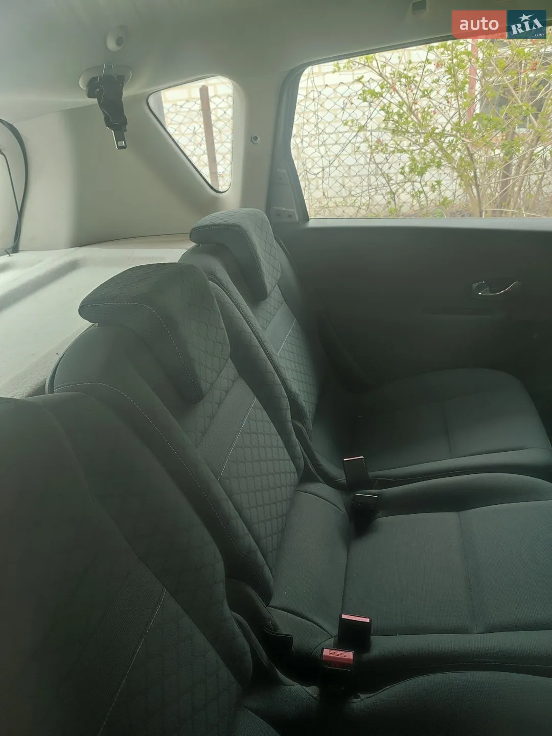 2010 Renault Scenic - мініатюра 14