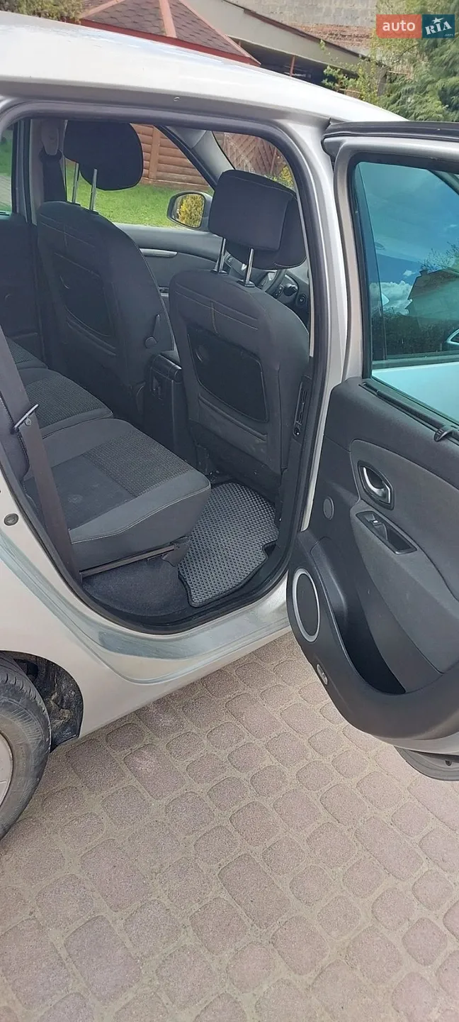 2010 Renault Scenic - мініатюра 12
