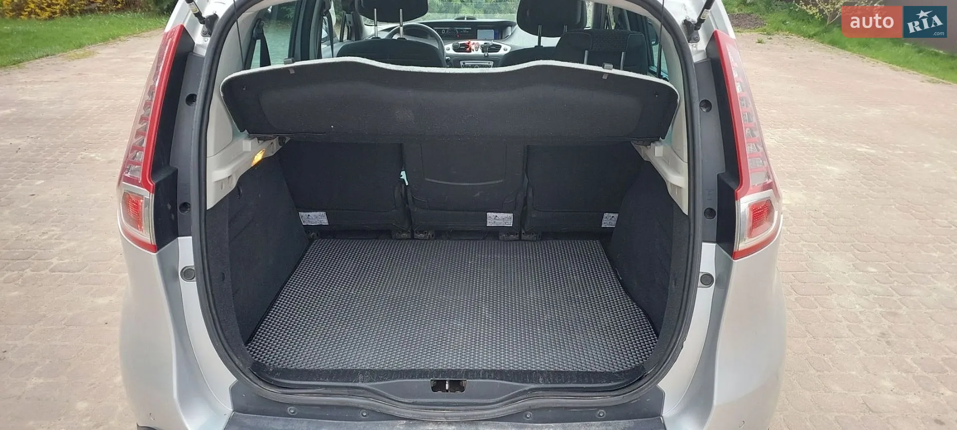 2010 Renault Scenic - мініатюра 15