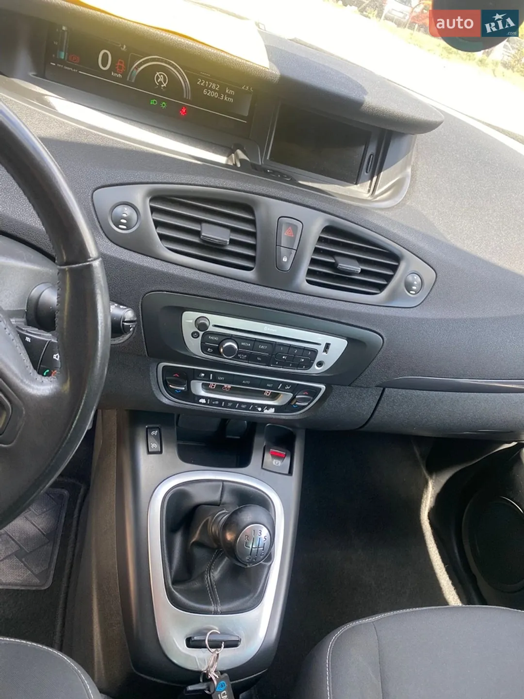 2015 Renault Scenic - мініатюра 16