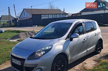 Минивэн Renault Scenic 2011 в Кременчуге