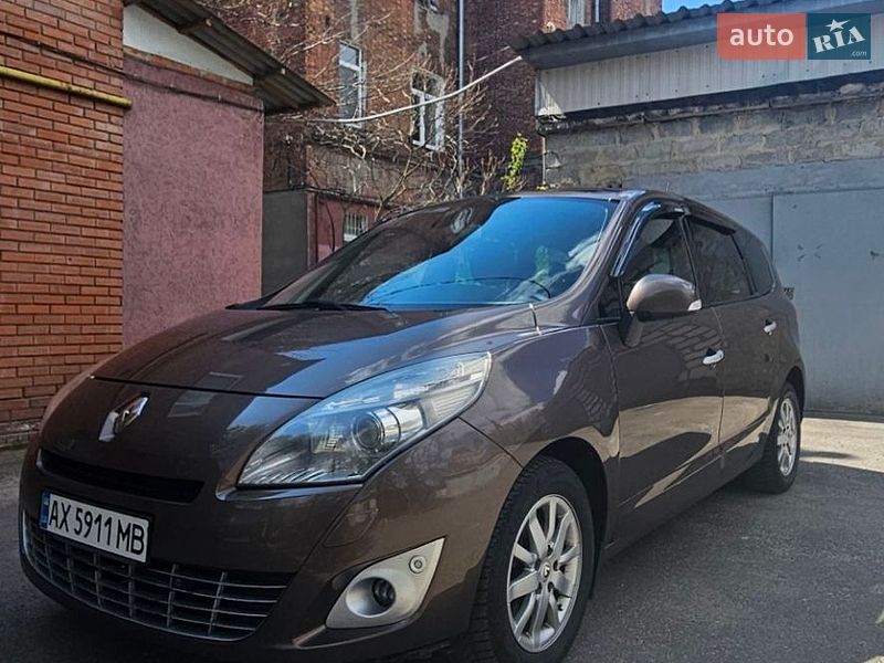 Мінівен Renault Scenic 2010 в Харкові