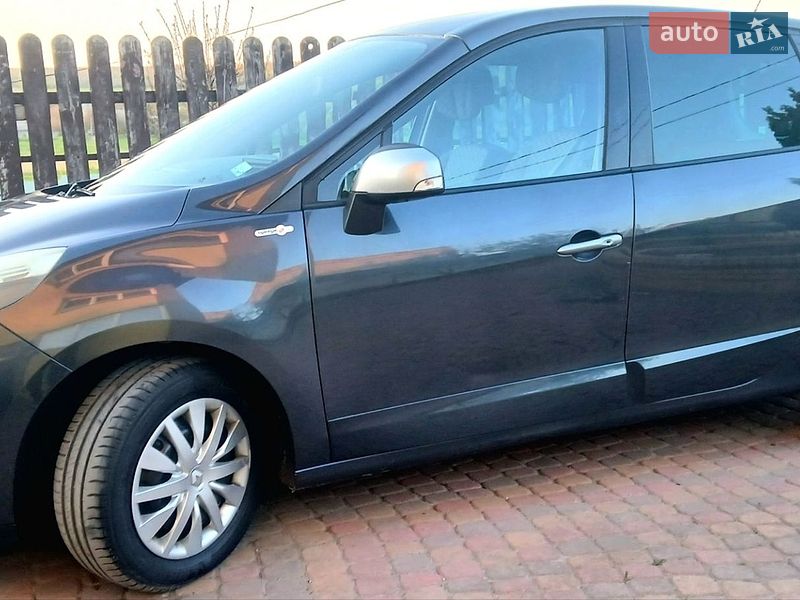 Мінівен Renault Scenic 2010 в Краматорську