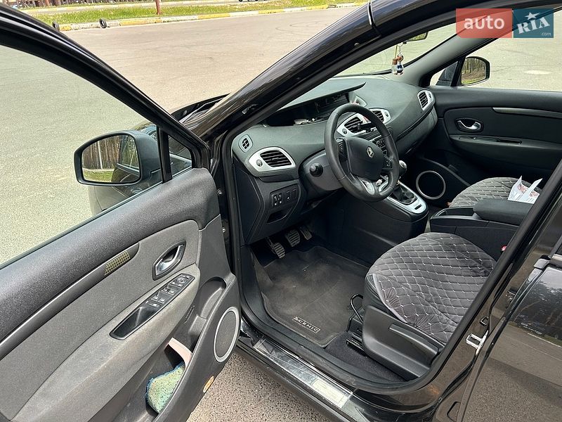 Мінівен Renault Scenic 2010 в Ірпені