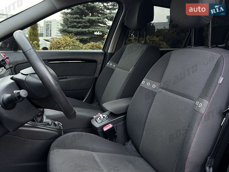 Минивэн Renault Scenic 2012 в Львове