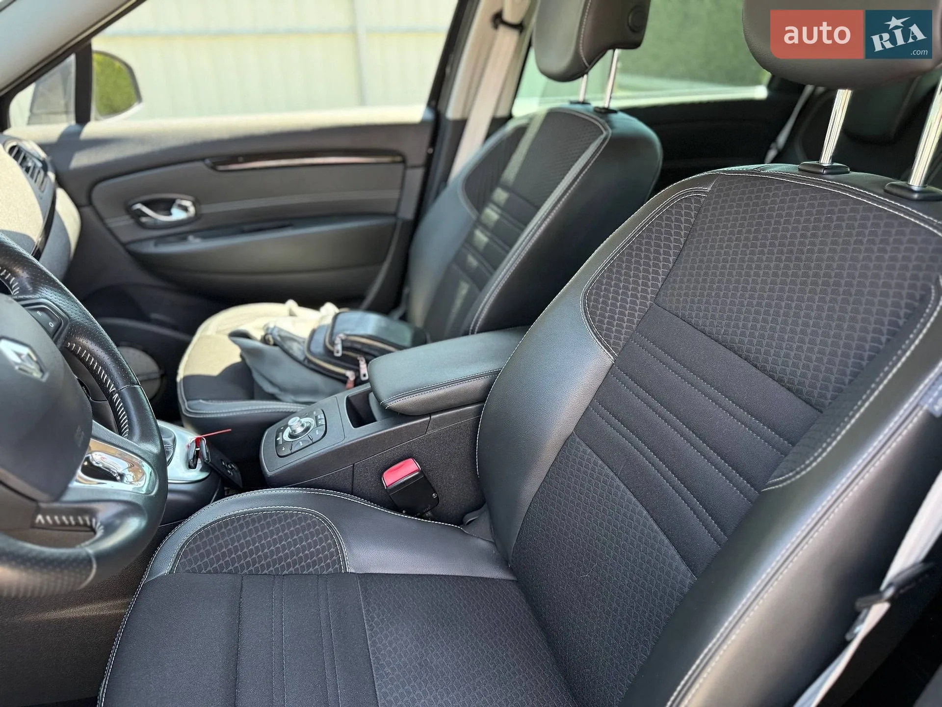 2015 Renault Scenic - мініатюра 31