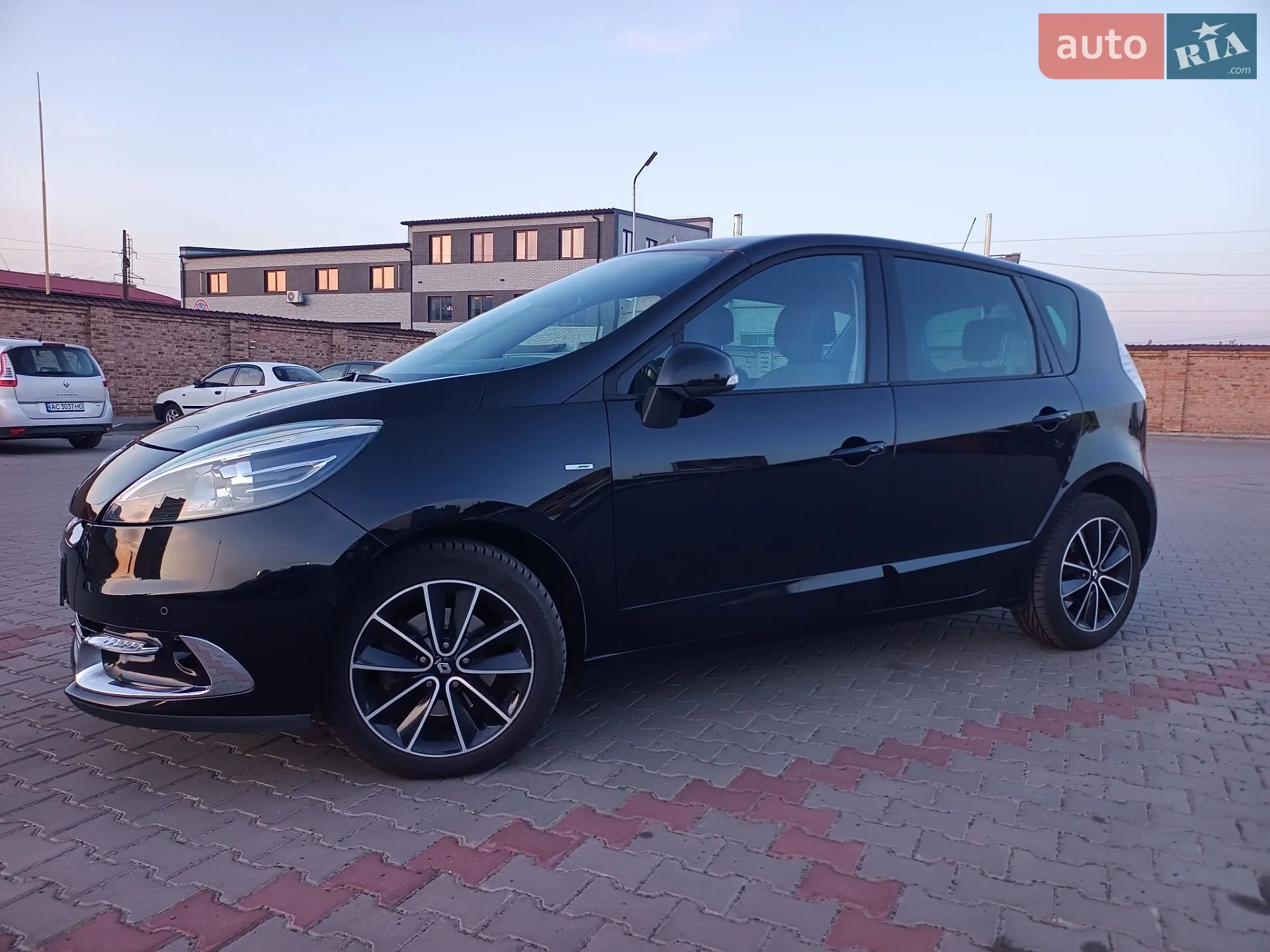 2012 Renault Scenic - мініатюра 2