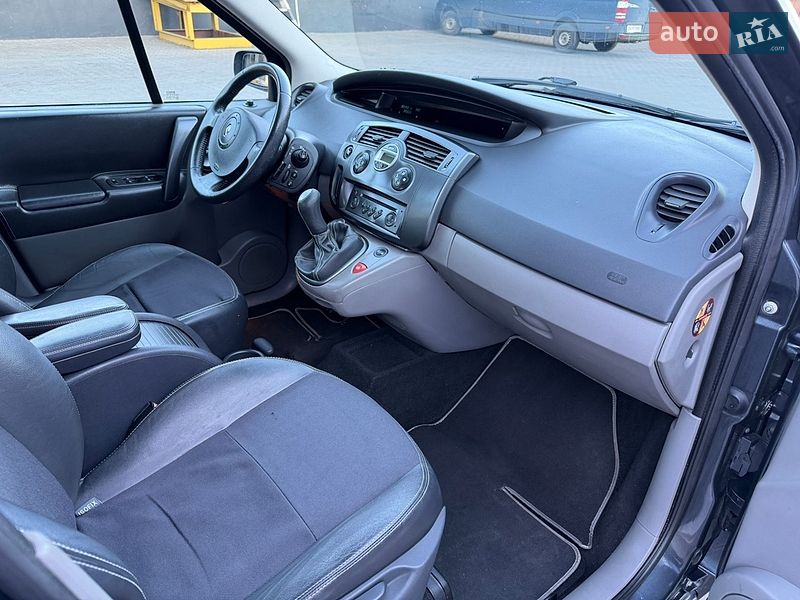 Минивэн Renault Scenic 2007 в Ровно