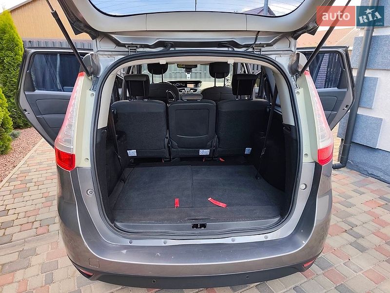 Минивэн Renault Scenic 2012 в Звягеле