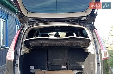 Минивэн Renault Scenic 2011 в Глобине
