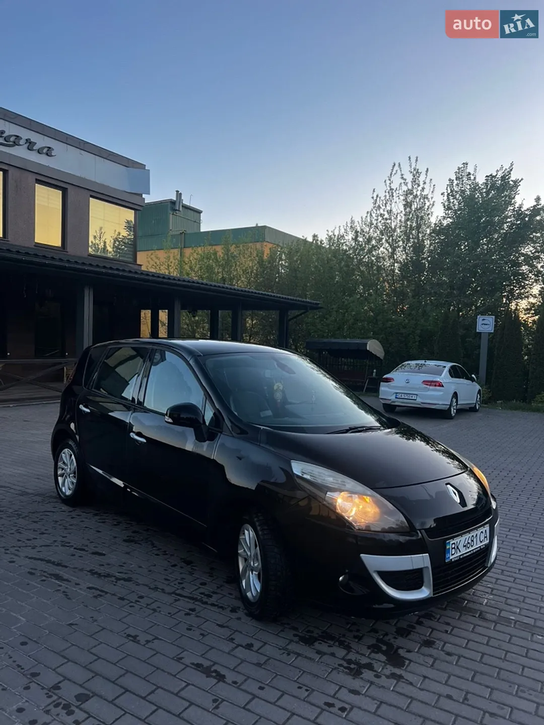2011 Renault Scenic - мініатюра 2