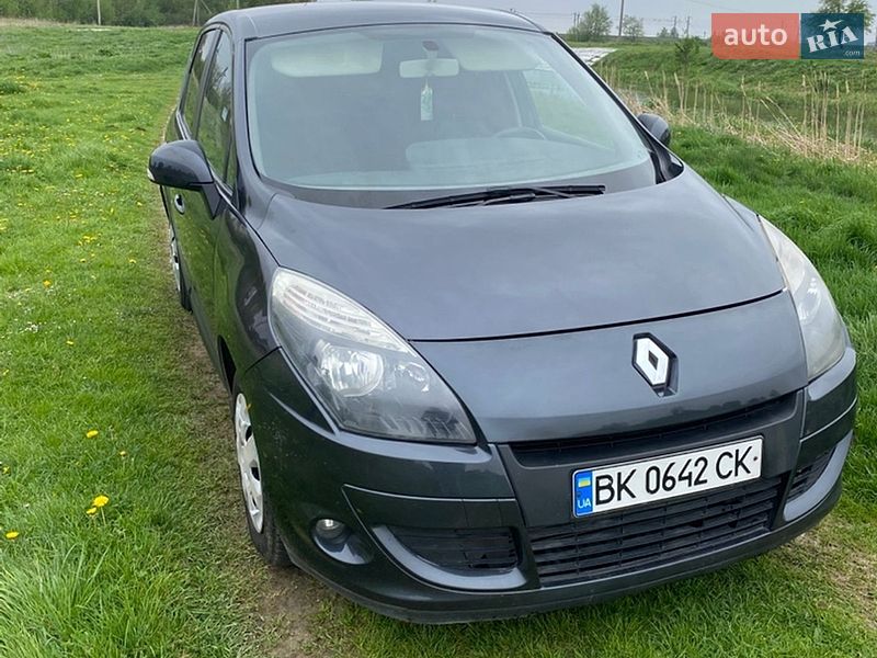 Renault Scenic 2011