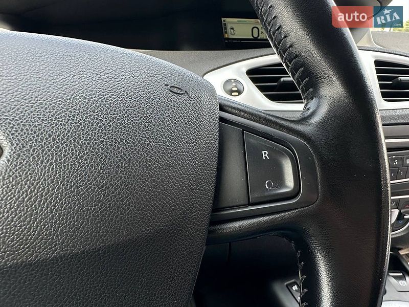 Минивэн Renault Scenic 2010 в Киеве