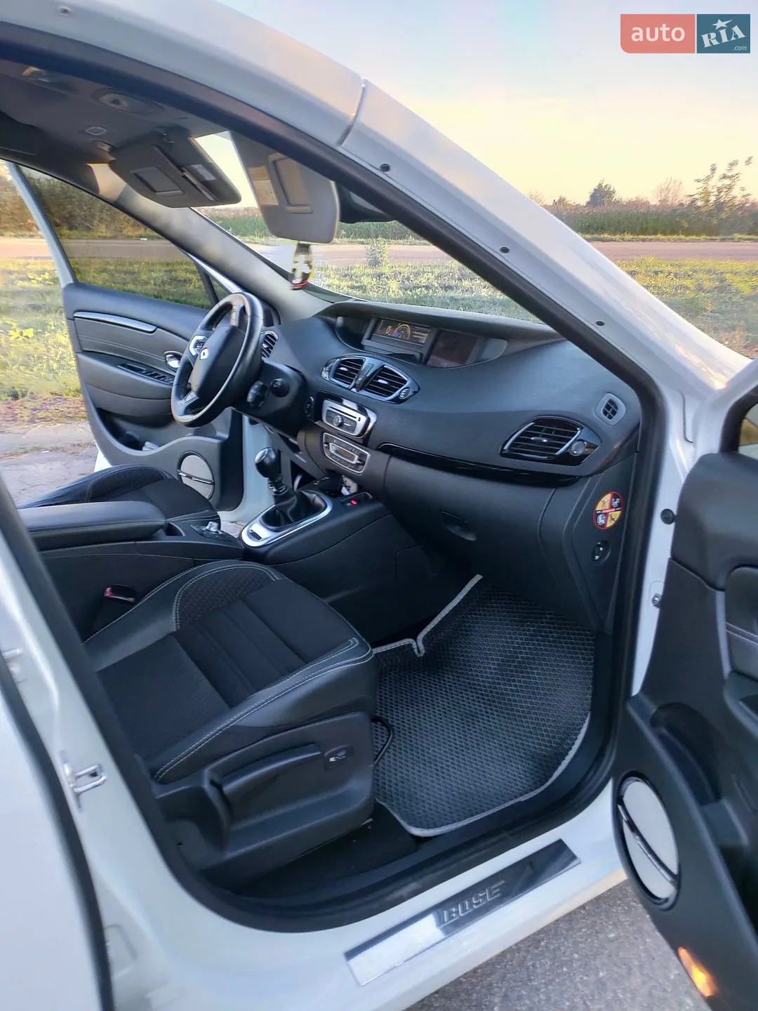 2015 Renault Scenic - мініатюра 15