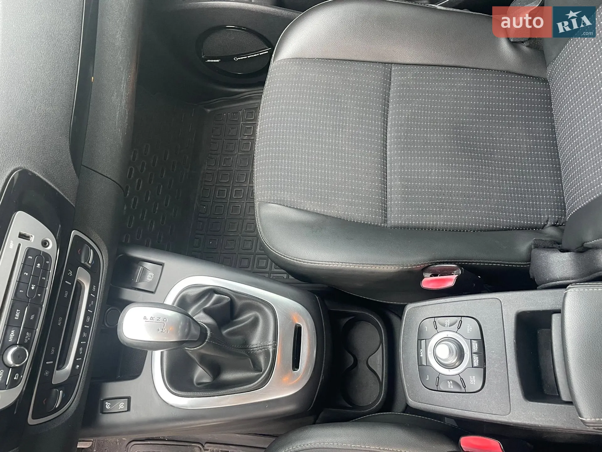 2012 Renault Scenic - мініатюра 17