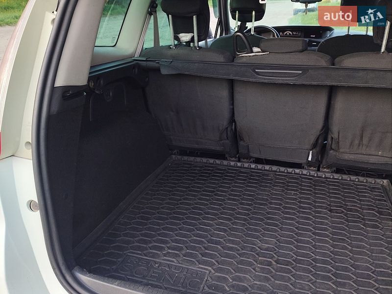 Минивэн Renault Scenic 2015 в Литине