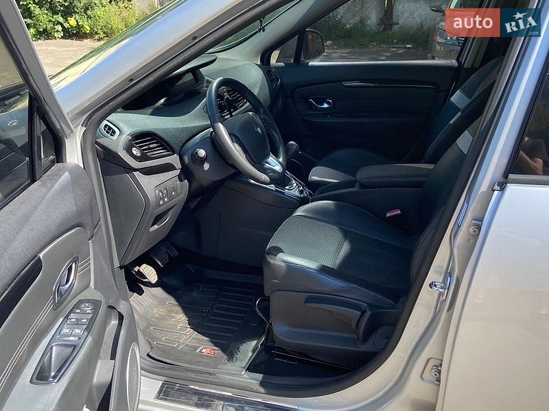 Мінівен Renault Scenic 2011 в Києві