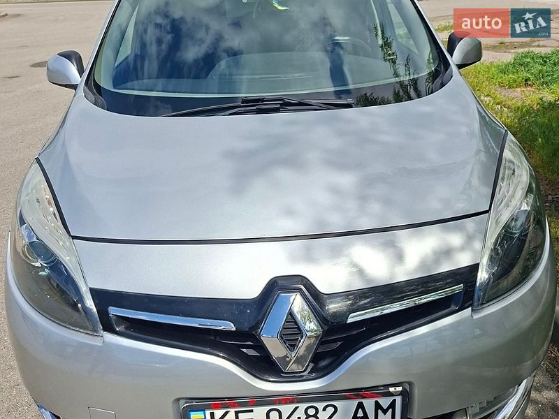 Минивэн Renault Scenic 2015 в Покрове