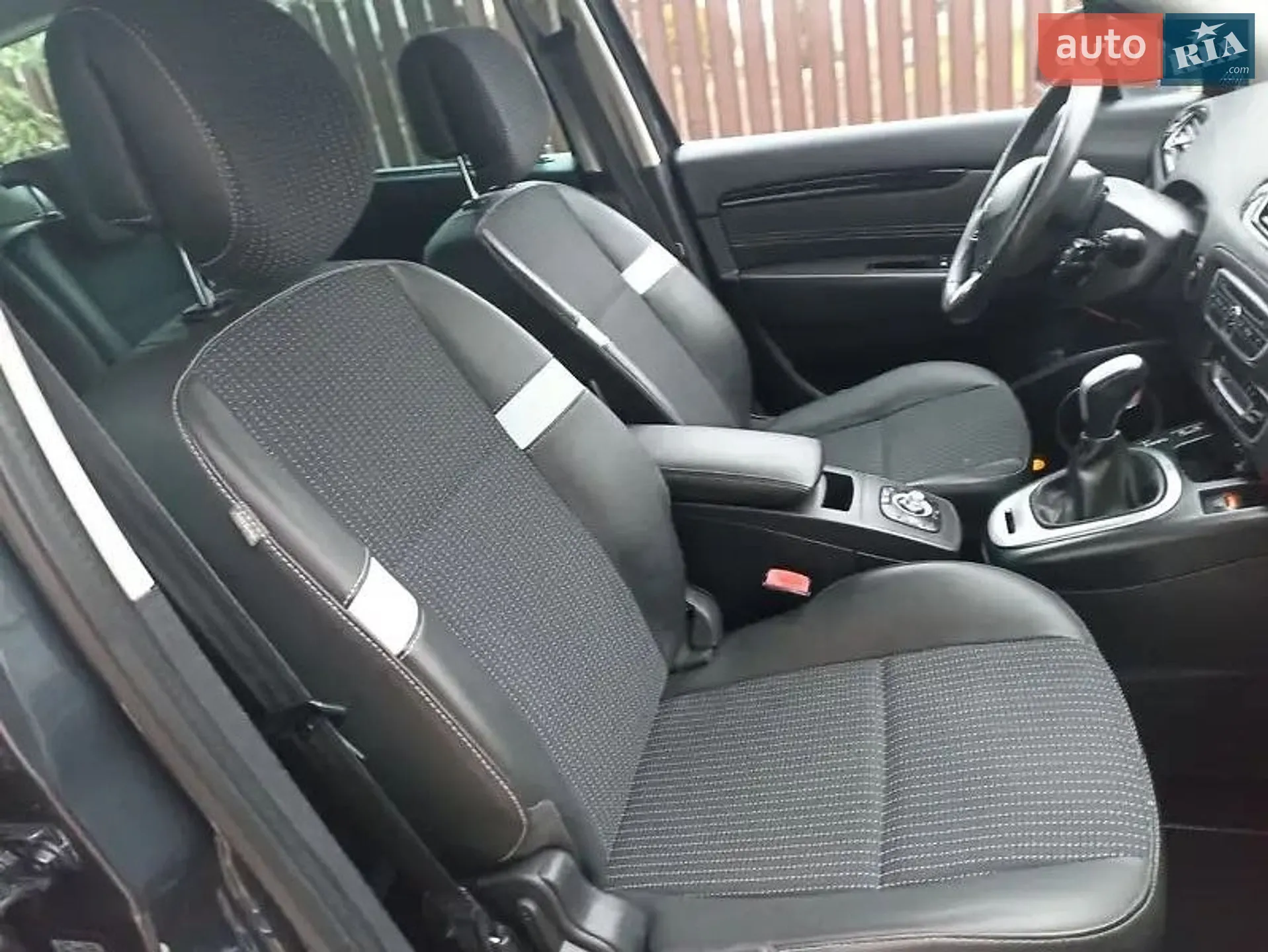 2011 Renault Scenic - мініатюра 18
