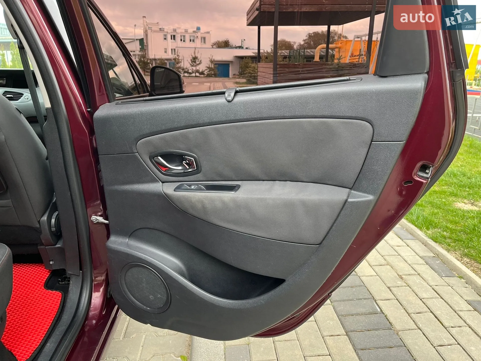 2012 Renault Scenic - мініатюра 29