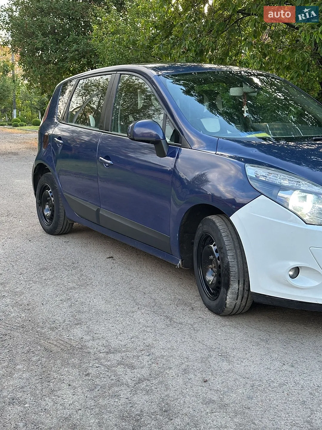 2010 Renault Scenic - мініатюра 2