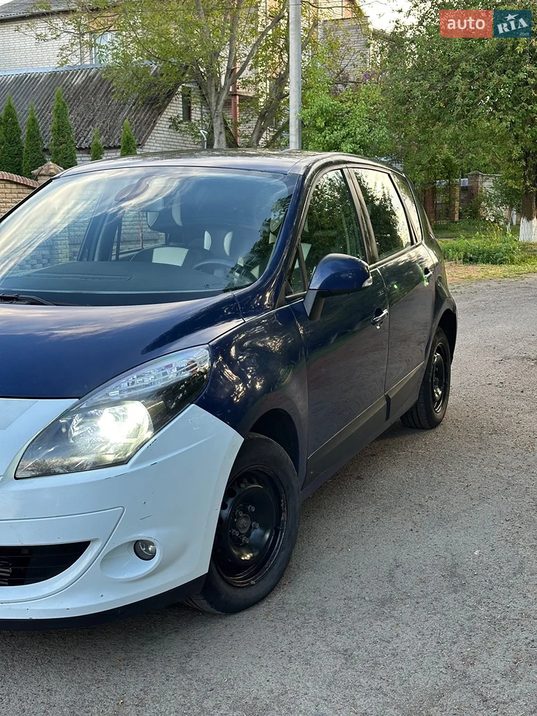 2010 Renault Scenic - мініатюра 3