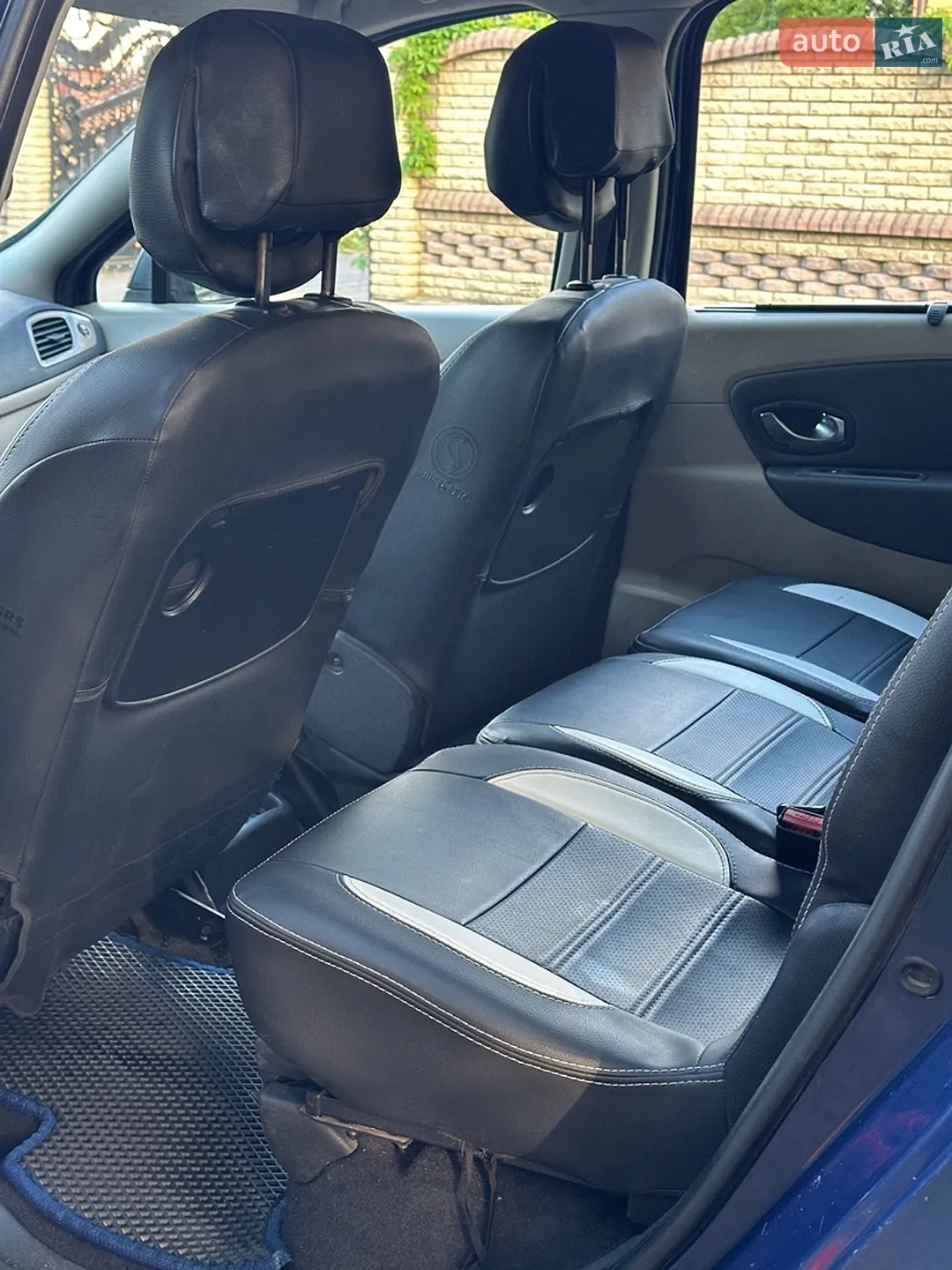 2010 Renault Scenic - мініатюра 8