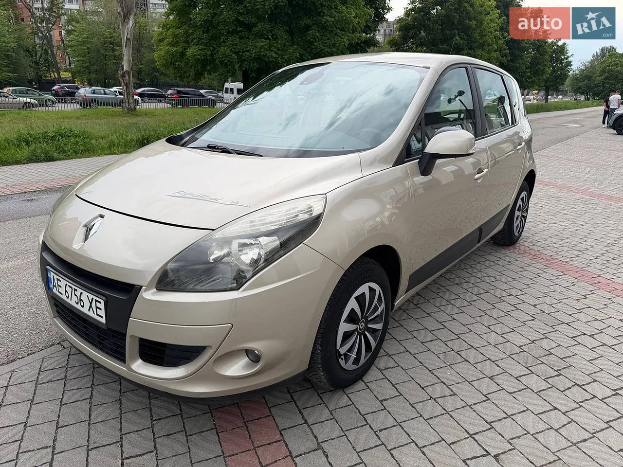 2010 Renault Scenic - мініатюра 16