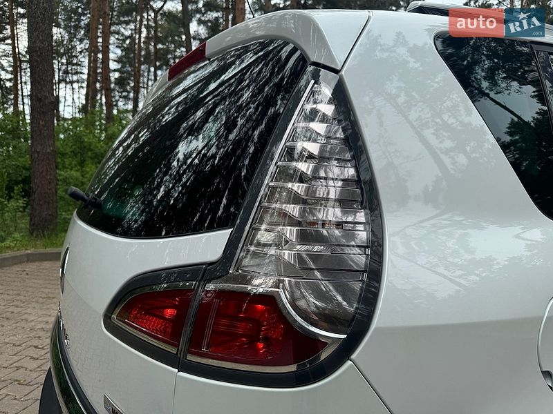 Минивэн Renault Scenic 2013 в Львове