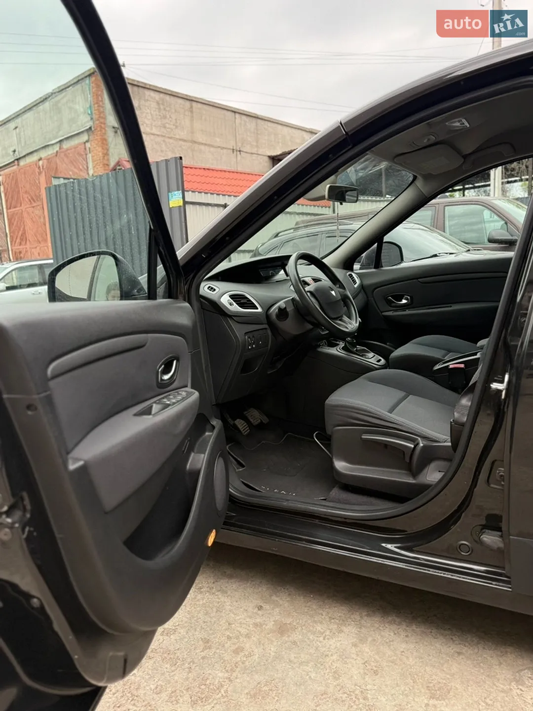 2010 Renault Scenic - мініатюра 8