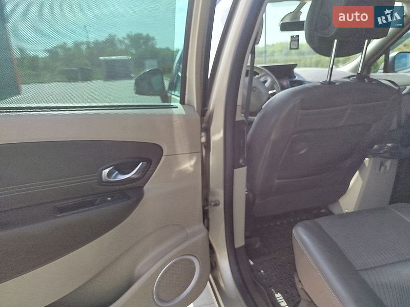 Минивэн Renault Scenic 2011 в Виннице
