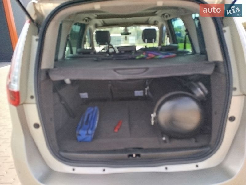 Минивэн Renault Scenic 2011 в Виннице