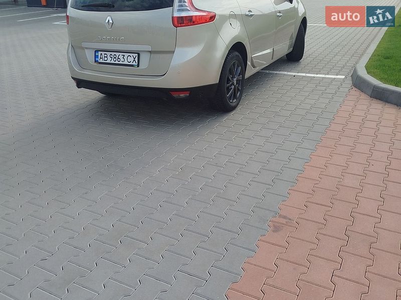 Минивэн Renault Scenic 2011 в Виннице