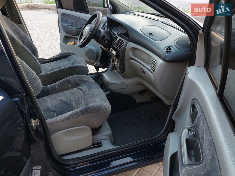 Минивэн Renault Scenic 2000 в Каменец-Подольском