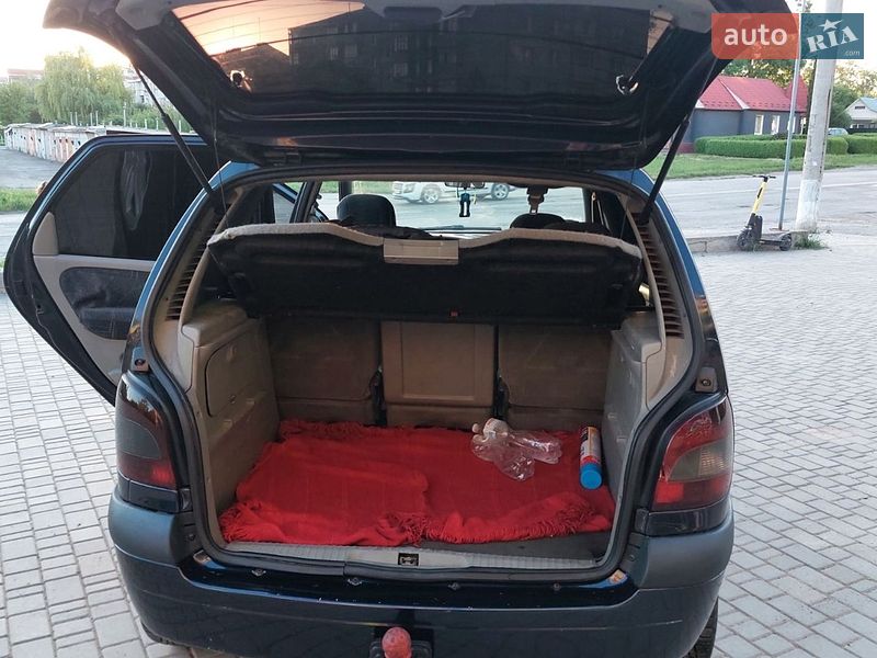 Минивэн Renault Scenic 2000 в Каменец-Подольском