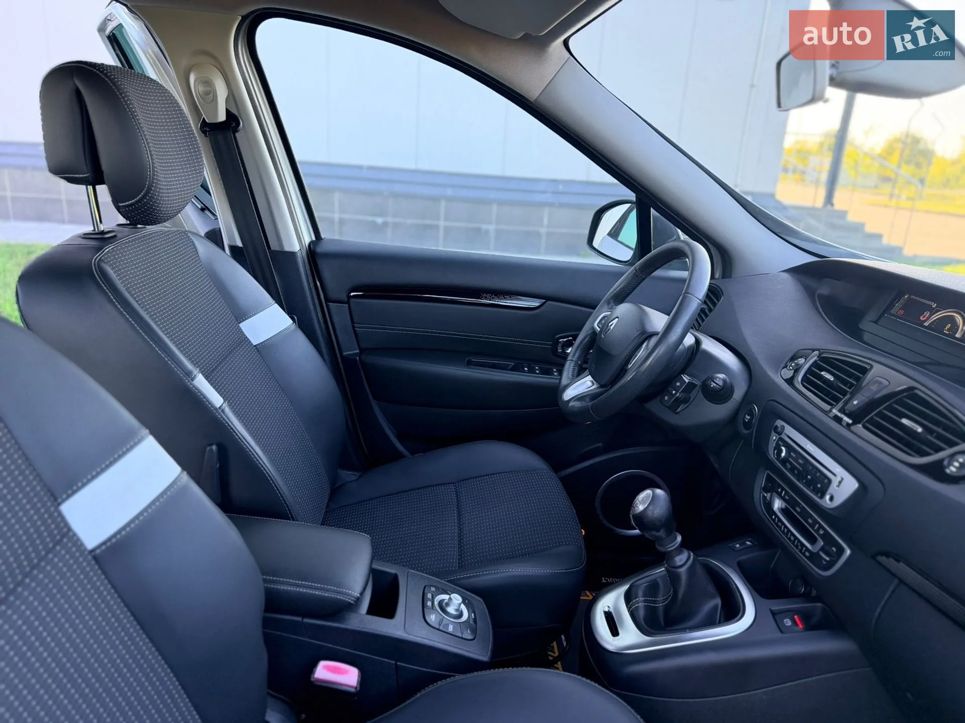 2013 Renault Scenic - мініатюра 36