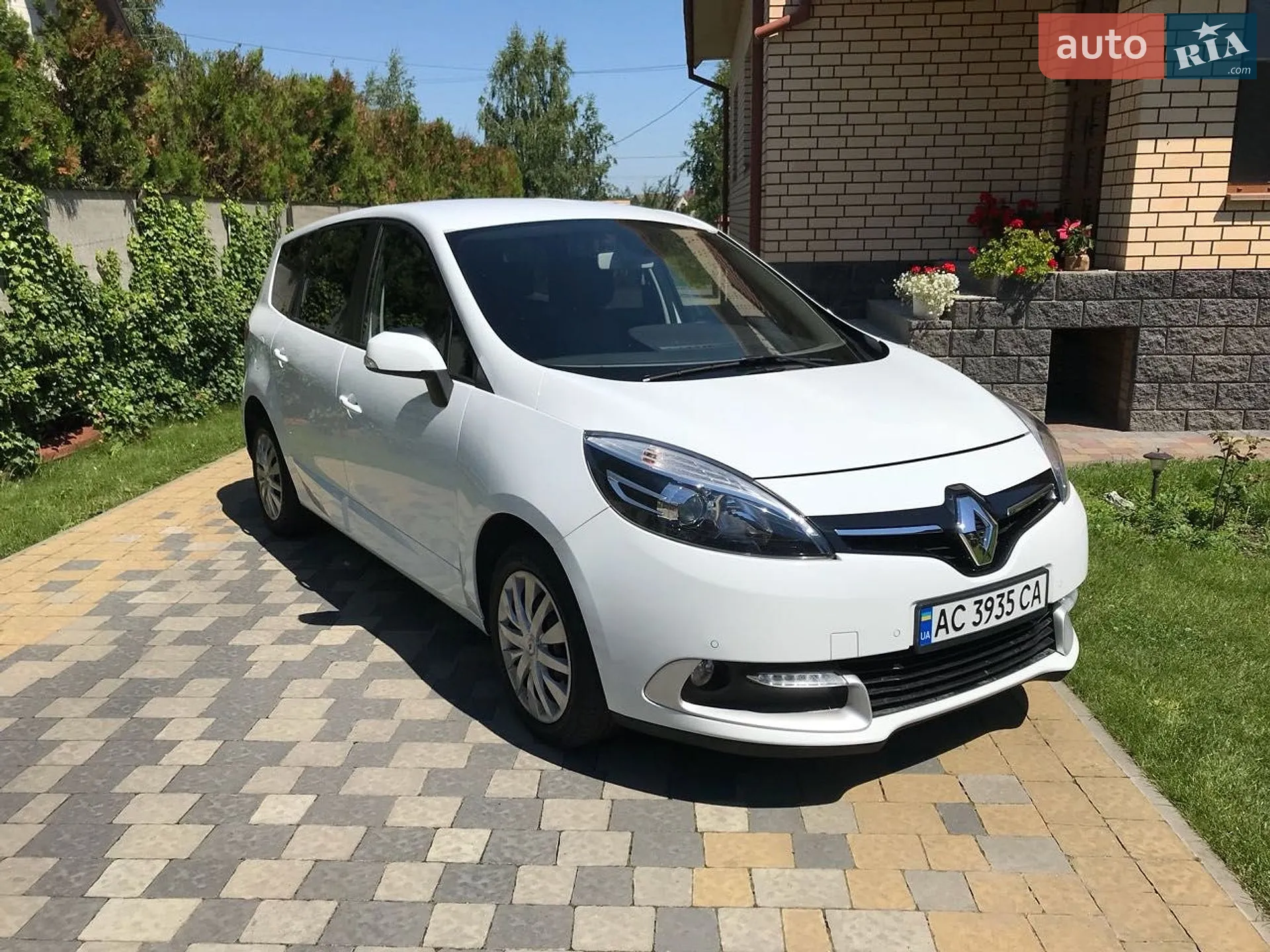 2014 Renault Scenic - мініатюра 2