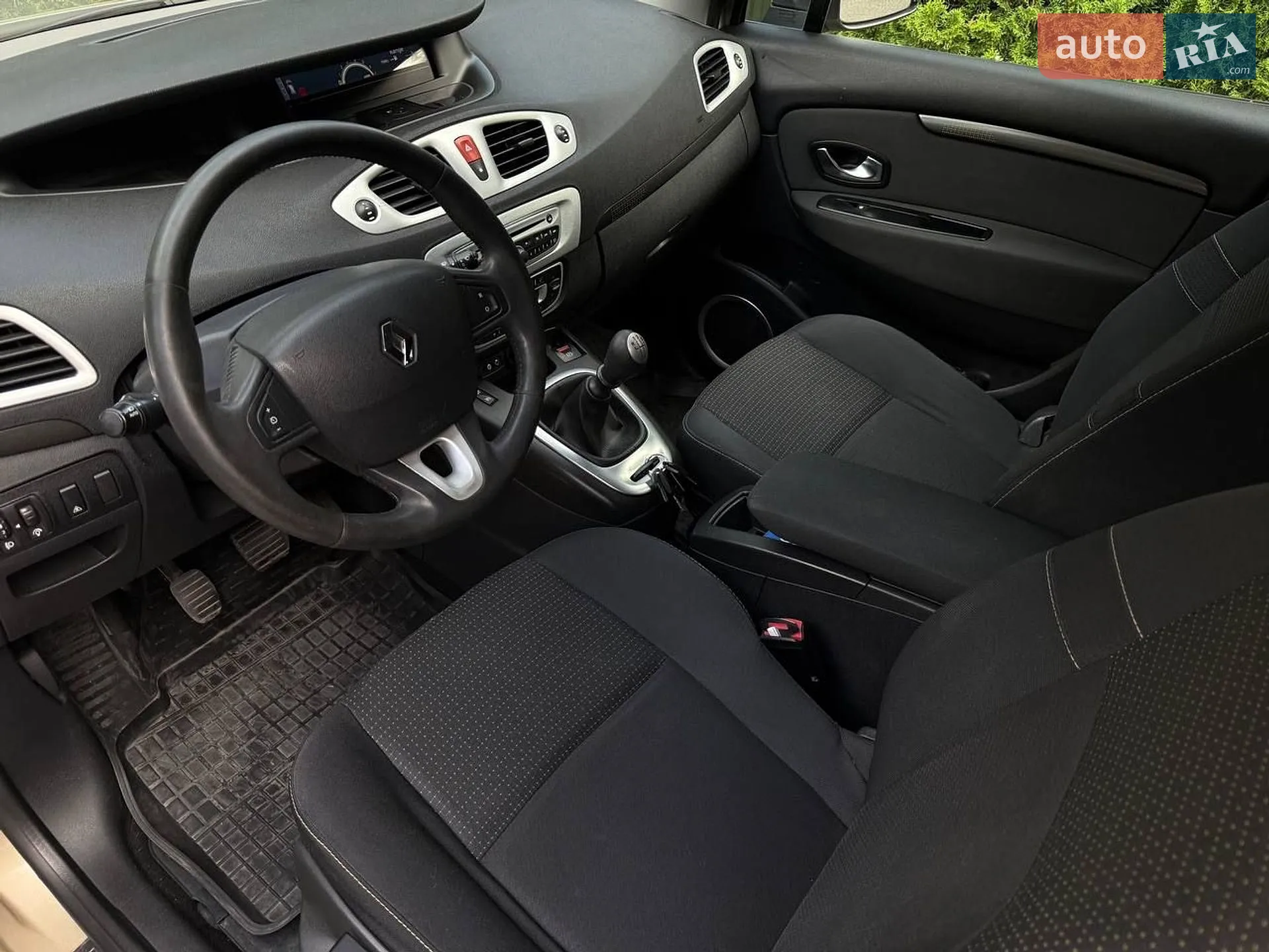 2010 Renault Scenic - мініатюра 27