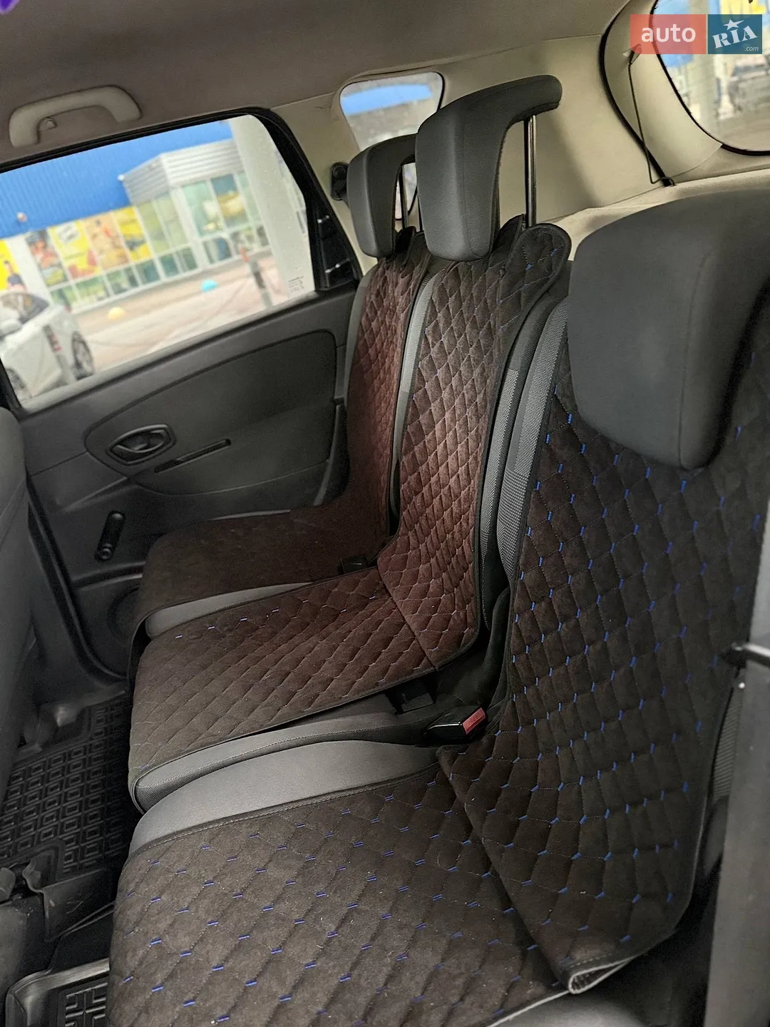 2010 Renault Scenic - мініатюра 16