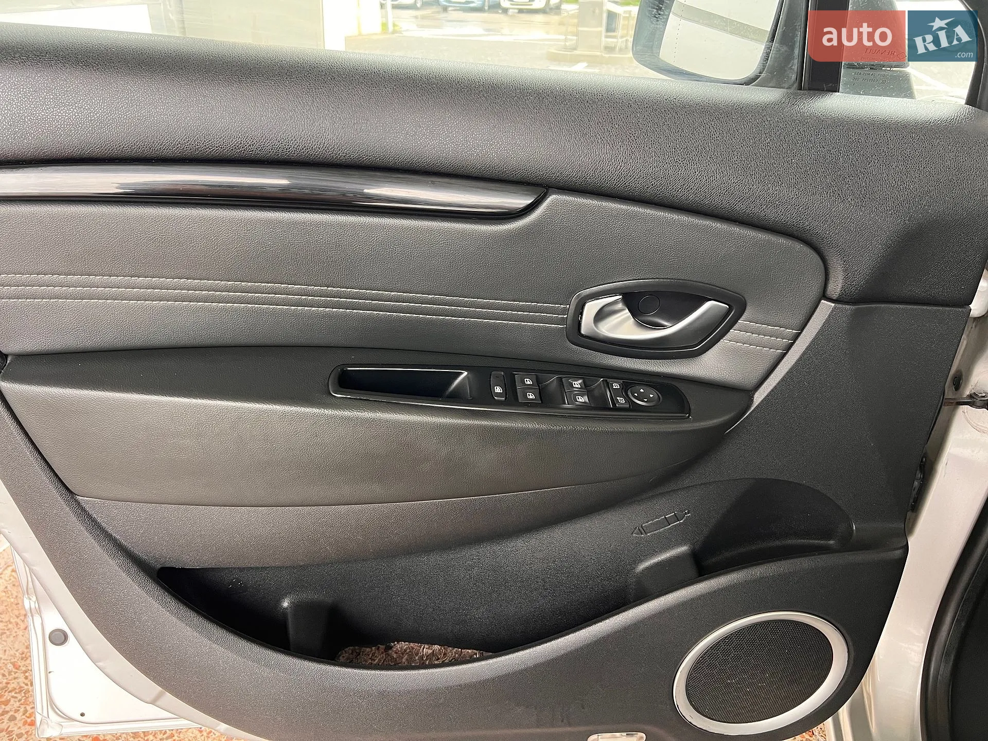 2011 Renault Scenic - мініатюра 36