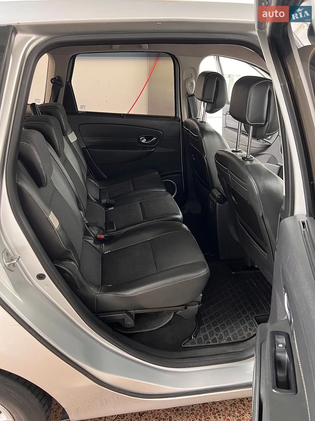 2011 Renault Scenic - мініатюра 38