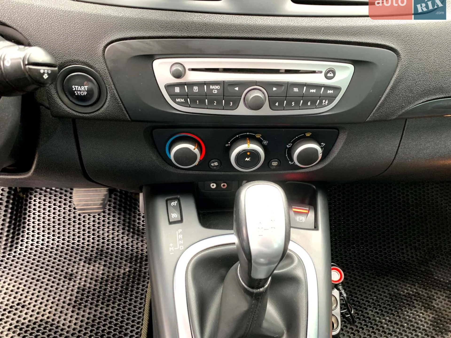 2011 Renault Scenic - мініатюра 16