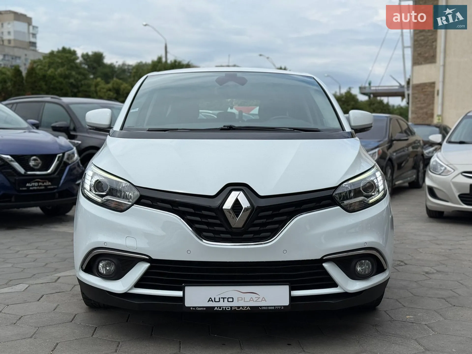2016 Renault Scenic - мініатюра 3