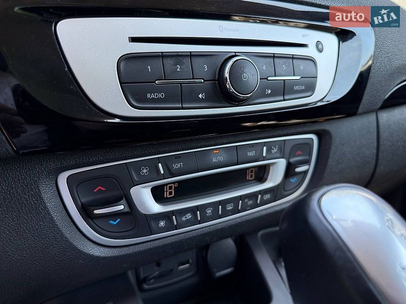 Минивэн Renault Scenic 2015 в Луцке