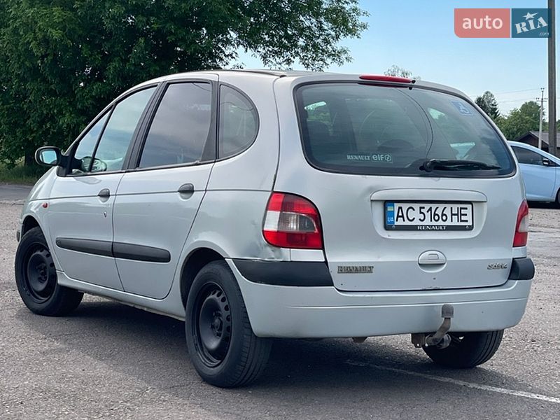 Минивэн Renault Scenic 2003 в Иваничах