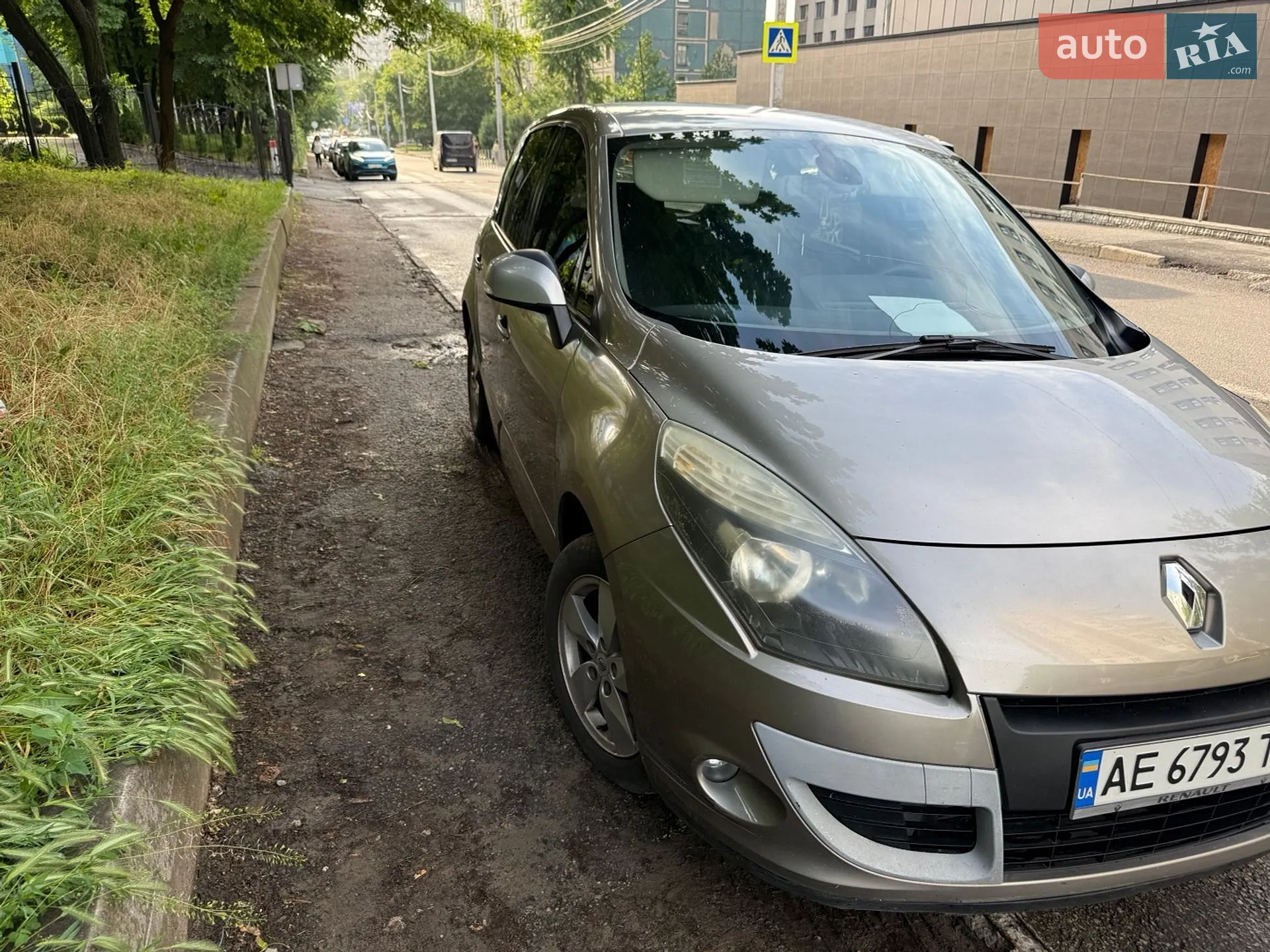 2010 Renault Scenic - мініатюра 5